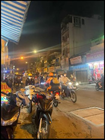 Nhà hiếm, sát mặt tiền lạc long quân, gần chợ, gần trường 6596166