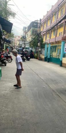 Nhà hiếm, sát mặt tiền lạc long quân, gần chợ, gần trường 6596167