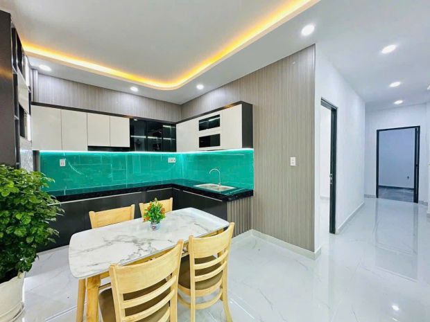 Chính chủ bán nhà phố mt nguyễn cửu vân   90m2 -  shr  giá 6596367