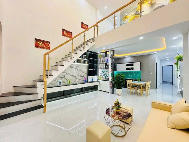 Chính chủ bán nhà phố mt nguyễn cửu vân   90m2 -  shr  giá 6596368