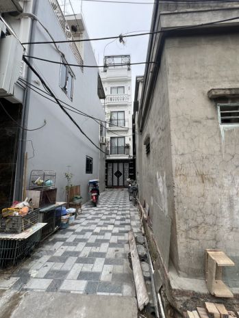 Bán nhà thạch bàn, cổ linh 62m x 5t cách 5m ra đường oto 6597217