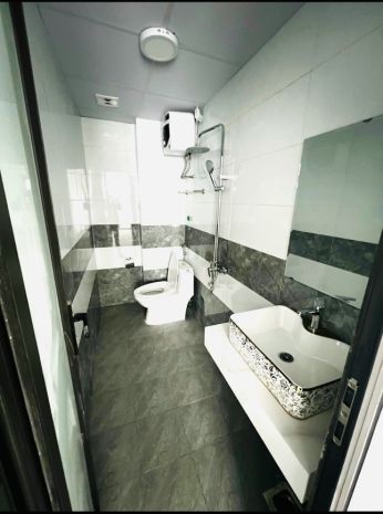 Bán nhà thạch bàn, cổ linh 62m x 5t cách 5m ra đường oto 6597219