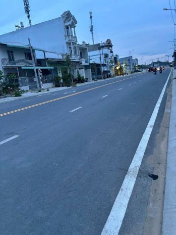 49. mặt bằng 8 triệu hoàng quốc việt 6597798