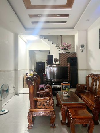 Nhà 3 tầng 67m2 mặt tiền kinh doanh phạm thế hiển p4q8 6597802