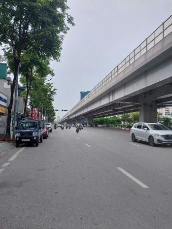 Bán nhà phạm văn đồng  lô góc, ngõ thông gần phố, full nội 6597931