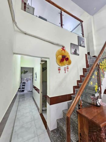 Nhà 2 tầng đẹp 3pn shr  hẻm xe hơi 5m tân chánh hiệp q12 6597999