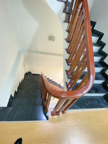 Phúc la  35m2  5 tầng  từng tầng 1 phòng  giá bán 6.9 6598481
