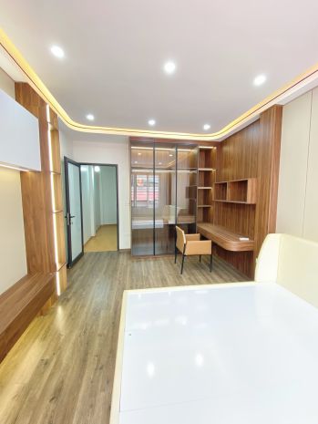 Phúc la  35m2  5 tầng  mỗi tầng 1 nơi  giá 6.9 tỷ  căn 6598485