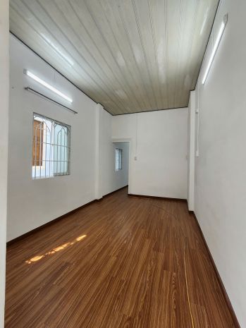 Bán nhà ngay chợ phương sài, phường tây nha trang. 6599039