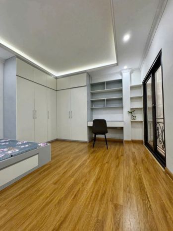 Bán căn nhà 33m2, 5 tầng  ô tô đỗ cửa ngọc thụy, long biên 6599446