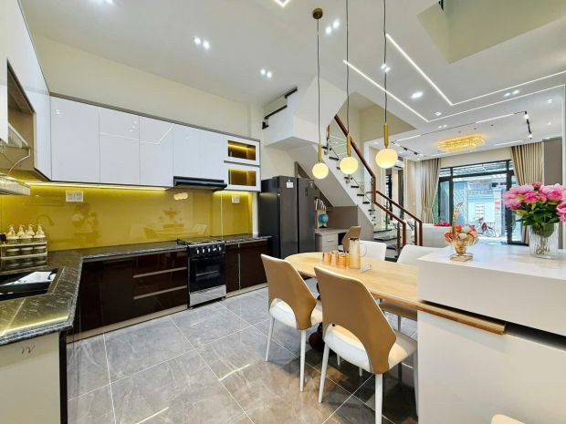 Bán nhà 4 tầng gần cityland, lotte mart, full nội thất, chỉ 6599855