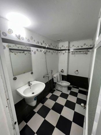 Cho thuê nhà khu phân lô nguyễn hữu thọ, 5 tầng x 50m2, 6 6600418