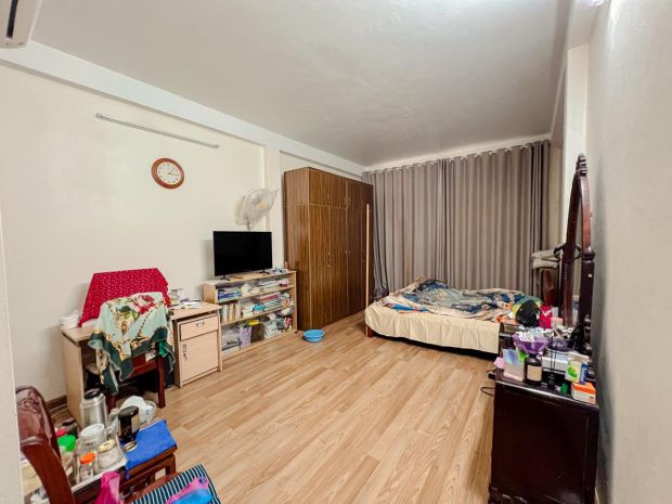 Cho thuê liền kề trung kính, 70m2, 5 tầng, ô tô đỗ cửa, làm 6600596