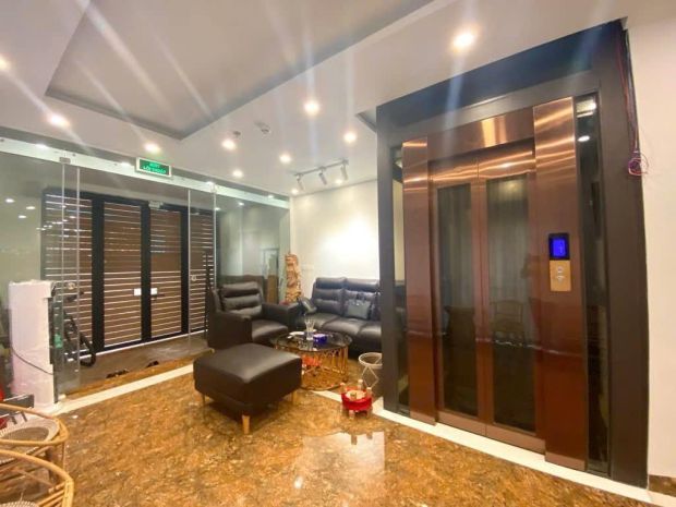 Bán nhà lạc long quân lô góc oto thang máy gần phố 81m 6600798