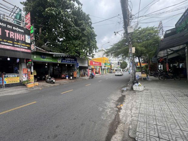 Bình tân, mặt tiền kinh doanh,  nhà 3 tầng, 135m, giá rẻ. 6601861