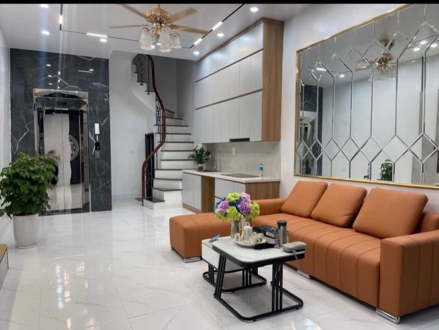 Siêu phẩm - hơn 8 tỷ- 47m ngọc thuỵ, bồ đề - gần ô tô- gần 6602620