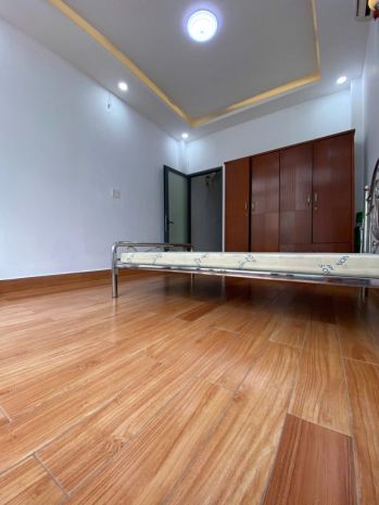 Phòng cho thuê ngay chợ tân sơn nhất  gần công viên gia 6602825