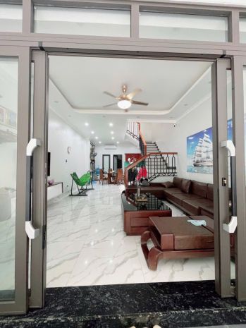 Nhà trung tâm phường xuân hòa  gần chợ  nhà đẹp, công 6604297