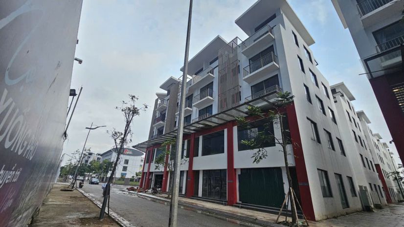 Bán nhà liền kề khai sơn town 100m², lô góc 3 mặt thoáng, 5 6604327