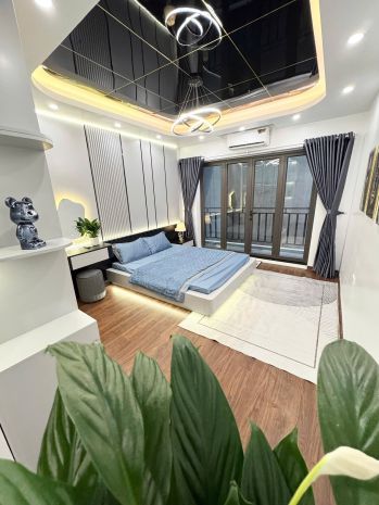 Văn chương 3640m 4t  mt3,85 giá chào 7,150 tỷ đống đa 6608285