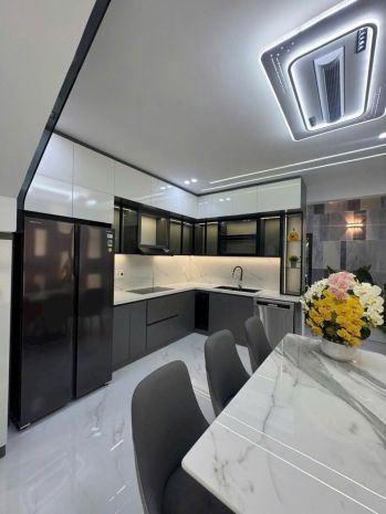 Cho thuê nhà mới xây, nhà đẹp nội thất hiện đại hoà minh 1 6608810