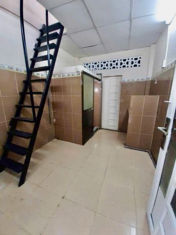 Sát mặt tiền hẻm 3 tấm hơn 1 tỷ 6609688