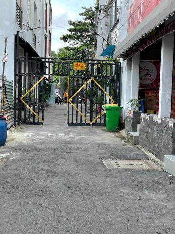 Bán nhà đường 8m  p.hiệp thành, quận 12 6610879