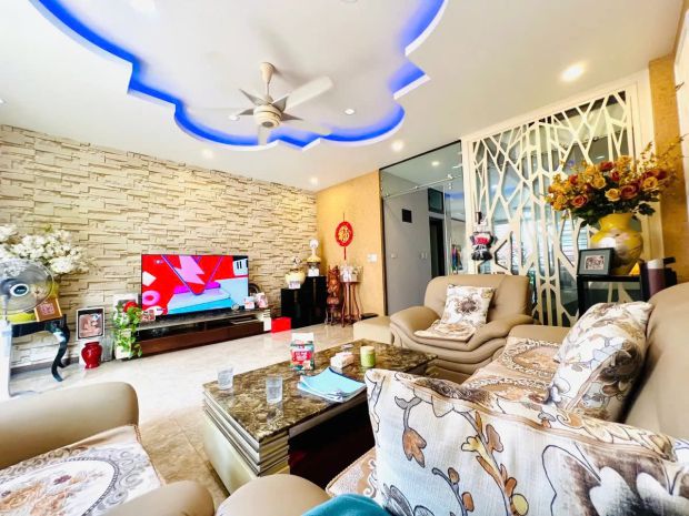 Nhà dân xây 5 tầng mặt ngõ thông phố bồ đề 110m2 x 30 tỷ 6614018
