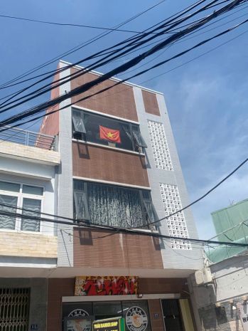Tòa căn hộ 3 tầng  đối diện chợ hòa khánh  thu nhập 6615569