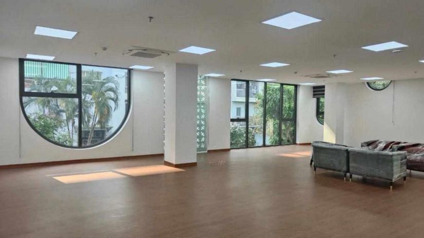Tin thật 100 bán tòa nhà vp 3 mặt tiền ô tô tránh 186m2 6615616