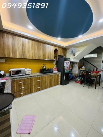 Nhà hxh 3tầng 68m2 shr hoàn công đủ giá 8,3tỷ 6616358