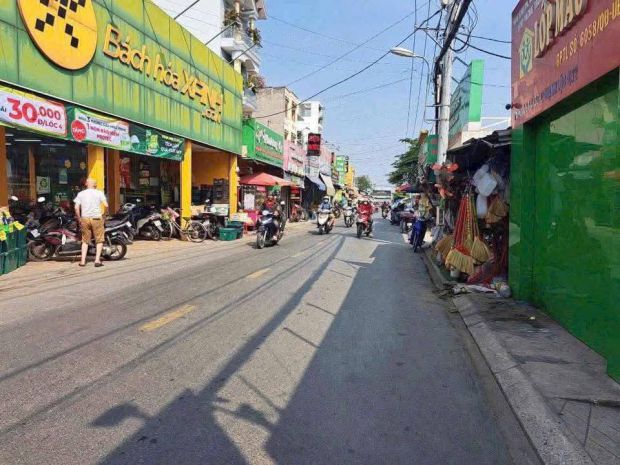 Bán nhà mặt tiền 8x23m giá 9,9 tỷ đường xuân thới thượng 6617077