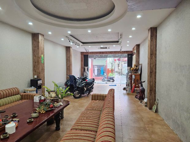 Bán tòa nhà 6 tầng - có thang máy - 100m2- thích hợp kinh 6618397