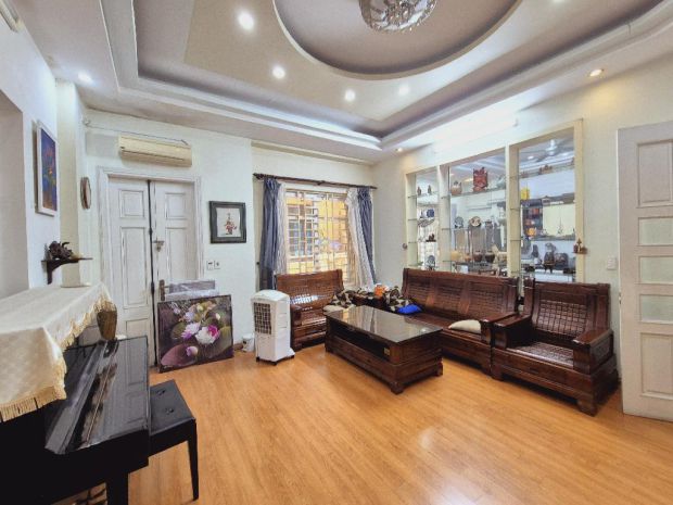 Bán nhà 82 nguyễn phúc lai  ô tô tránh  mặt ngõ kinh 6619180