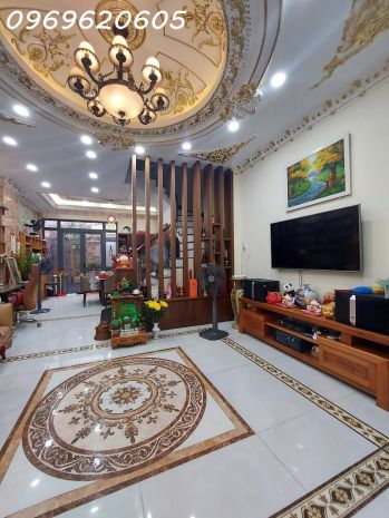 Bán nhà có thang máy - 3 tầng - nhỉnh 6 tỏi - himlam - đ. 6621480