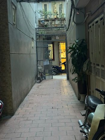 Bán nhà ngọc thụy  5 tầng đẹp  ở ngay  oto đỗ cổng 6622927