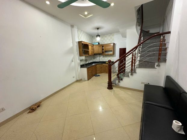 Bán nhà ngọc thụy  5 tầng đẹp  ở ngay  oto đỗ cổng 6622929