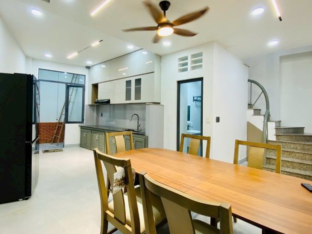 Giảm 300 triệu- 3 pn lớn + 1pn trệt cho người lớn, nhà đẹp 6623423