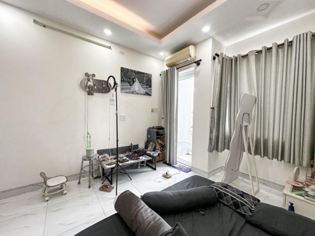 Nhà 5 tầng tôn đản quận 4  giá chỉ 5 tỷ  ngay trung tâm 6623832