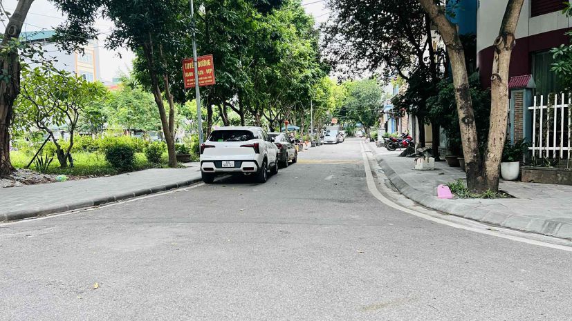 Nhà đẹp cổ linh, 90m x 4 tầng, mặt tiền 5m, 2 vỉa hè, ôtô 6624273
