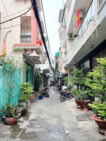 Bán chdv 5 tầng 2 mặt hẻm đường âu dương lân p3q8 . giá: 6624626