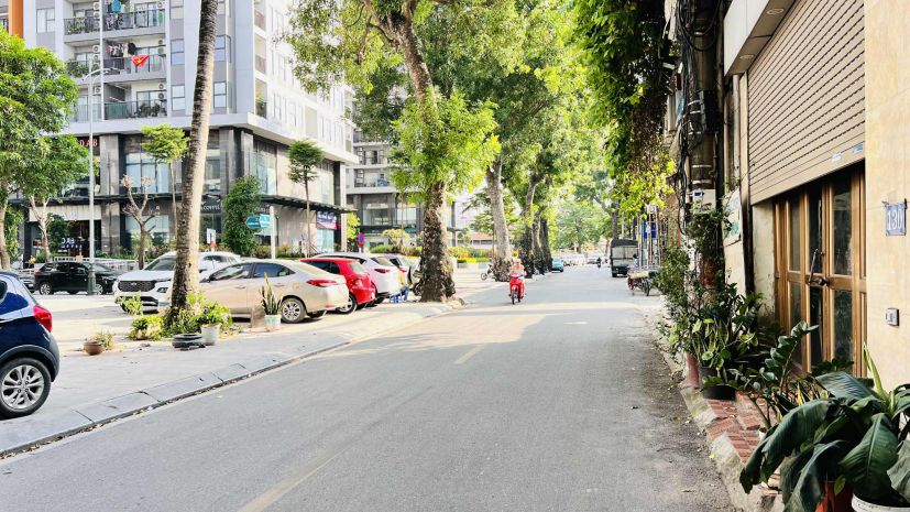 Bán nhà đức giang, 80m, vỉa hè, 2 mặt ôtô tránh, cách cầu 6625499