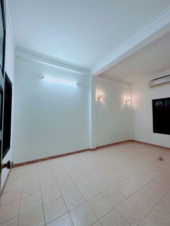 Cho thuê căn biệt thự mặt phố hoàng mai, 100m2x4 tầng, 6 6625923