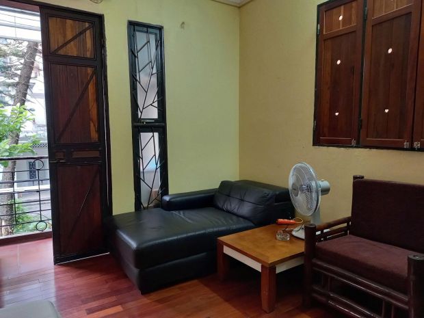 Cho thuê căn studio tầng 2 trong nhà biệt thự ngõ 488 ngọc 6626930
