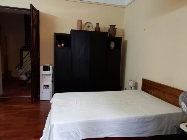 Cho thuê căn studio tầng 2 trong nhà biệt thự ngõ 488 ngọc 6626931