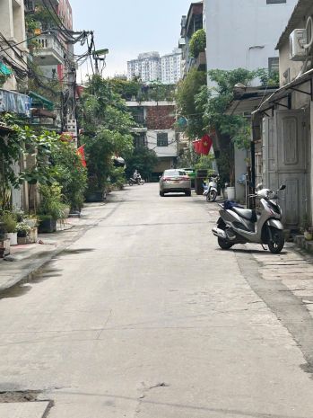 Chỉ nhỉnh 10 tỷ  nhà 5 tầng phân lô tt cầu đường kiến hưng 6629106