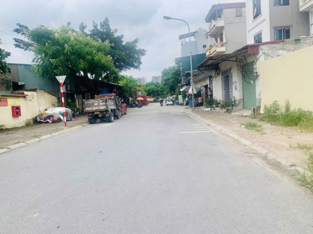 Bán đất ngọc thụy - long biên-mặt ngõ ô tô tránh  gần khai 6630608