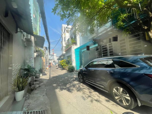 Bán nhà 154m2 bề ngang 12m - hẻm xe hơi đường đỗ nhuận - 6630700