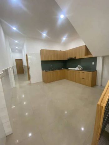 Bán nhà mặt tiền kinh doanh tôn đản  2 tầng, 90m2, đường 6631304