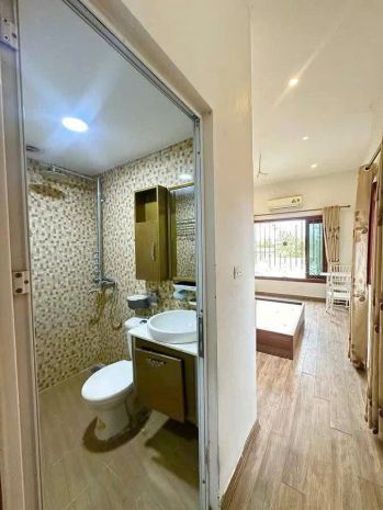 Bán nhà phố chùa bộc đống đa cách ôtô 20m thang máy dt 40m 6 6632096